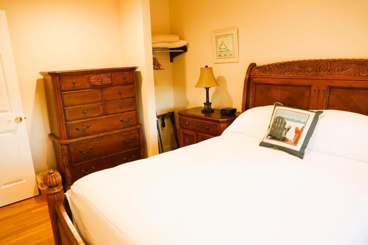 By The Sea Guests Bed & Breakfast And Suites Dennisport Zimmer foto